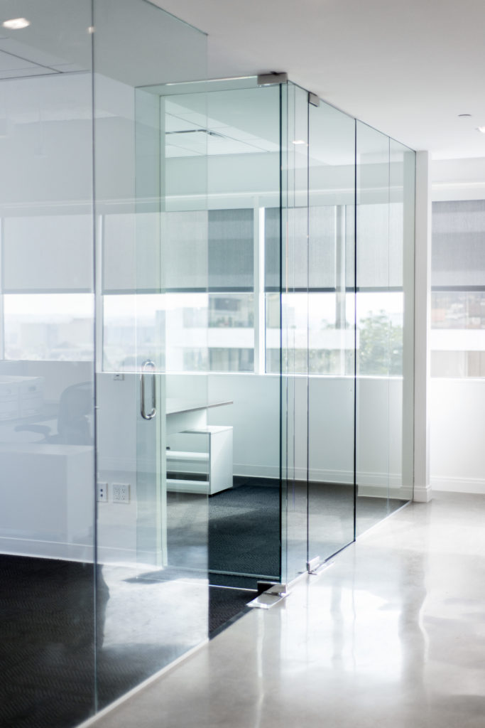 Four Point Design Build - Contemporary Executive Offices TENANT IMPROVEMENT