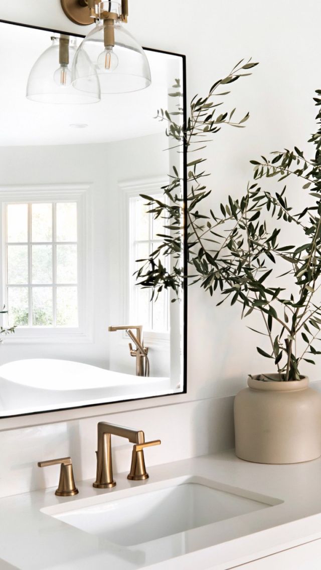 G’Morning! It’s a new exciting week and seeking inspiration is always a great way to kick it off.  Sharing all the beautiful #cleanfreshmodern details from our beloved Napa Chic Meets Hamptons Farmhouse Primary Bathroom!

Have a great week, lovelies!!!

Architectural and Interior Design Build @4ptdesignbuild
Photography @public311design

#Interiorsforrealliving #losaneles #interiordesigner #kitchenandbathremodel #bathroomremodel